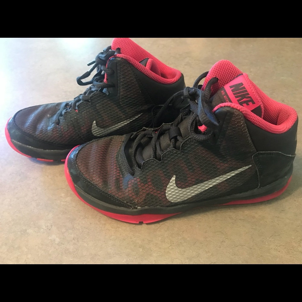 Nike youth girls basketball Shoe size 4 youth